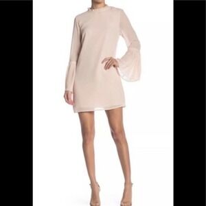 CUPCAKES & CASHMERE Malina Pleat Detail Bell Sleeve Blush Pink Shift Dre…